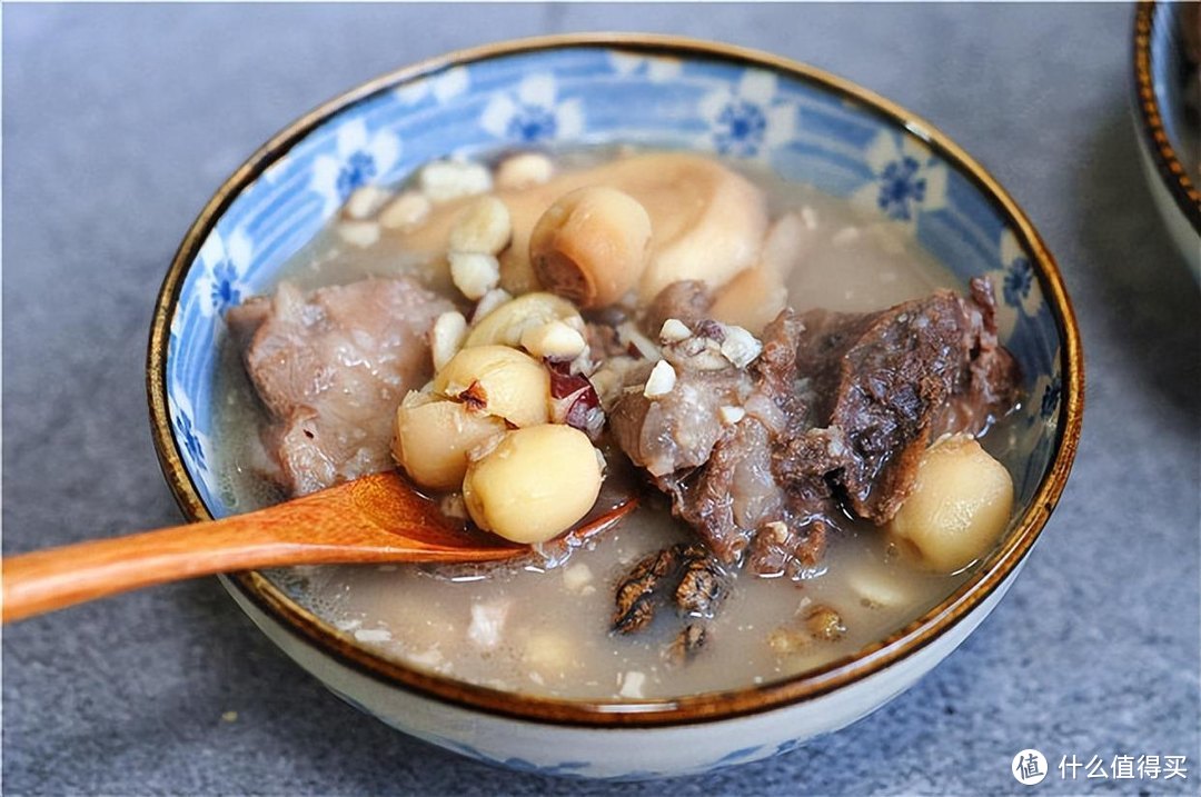 5月，再多的鸡鸭鱼肉不如这碗汤，5块钱煮一锅，健脾补肾长高个